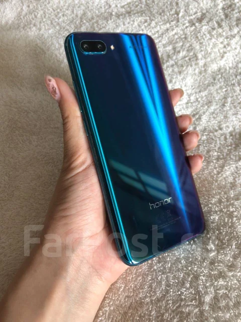 Honor 10. �/�, �������, 3G, 4G LTE, Dual-SIM, NFC ����