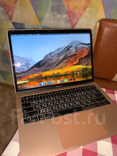 Apple MacBook Air 13 2018. WiFi: 1, Bluetooth: 1 ����