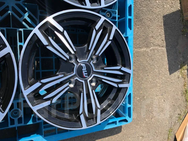 Roner. 5.5x14", 4x114.3, ET35, �� 73,1���. ����