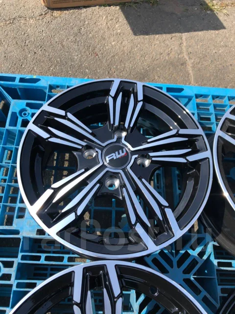 Roner. 5.5x14", 4x114.3, ET35, �� 73,1���. ����