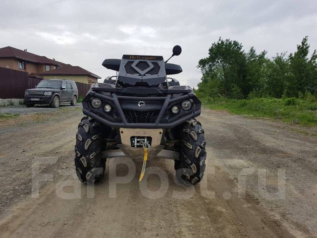 Квадроцикл brp outlander 6x6