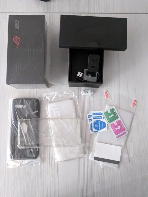 Asus ROG Phone II. �/�, ������, 3G, 4G LTE, Dual-SIM, NFC ����