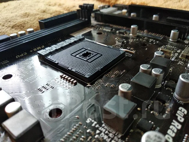 Socket FM2+ ����