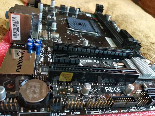 Socket FM2+ ����