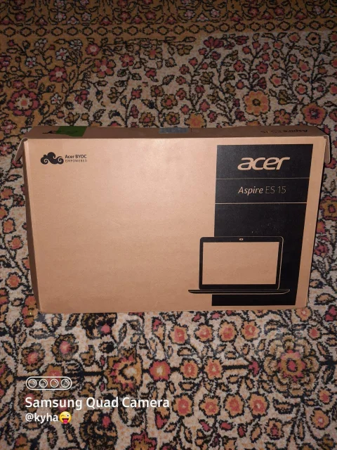 Acer Aspire ES15. ��� 2048 ��, ���� 500���, WiFi: 1, Bluetooth: 1, ����������� �� 2��. ����