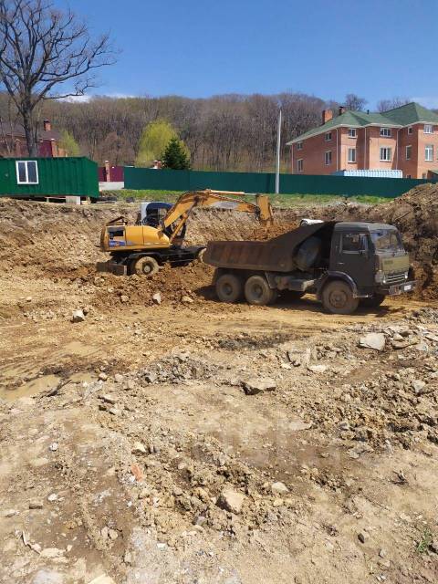 Земляные работы, услуги эксковатора, компрессора, самосвала во Владивостоке