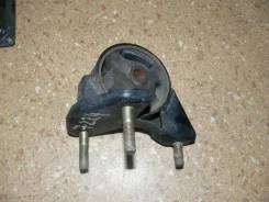 ������� ��� ������ (12371-64210) Toyota Corolla AE101, 4AFE,5AFE 12371-64210 ����