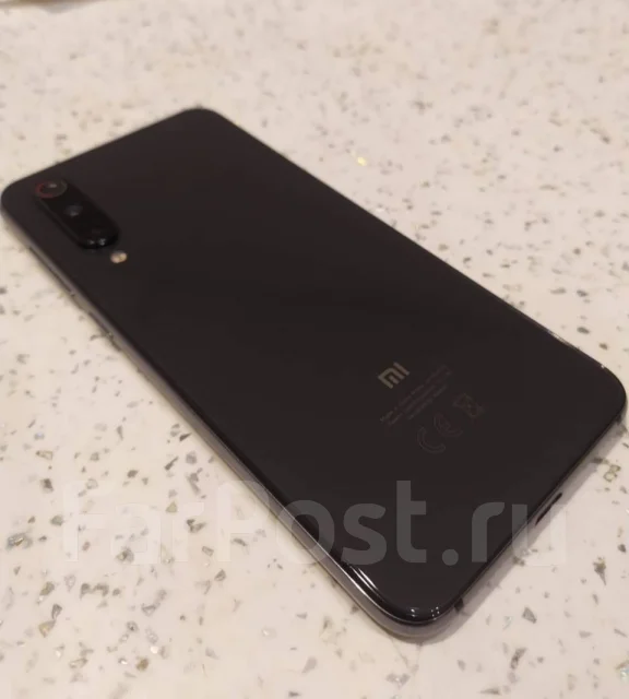 Xiaomi Mi9 SE. �/�, �����, 4G LTE, Dual-SIM, NFC ����