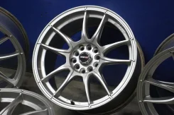 Motec. 8.0x18", 5x112, 5x120, ET35 ����