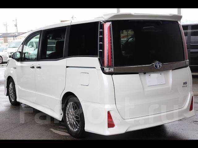 тойота ноах 2021. Toyota voxy trd. Toyota noah 2015. тойота ноах гибрид 2014. тойота ноах гибрид 2014.