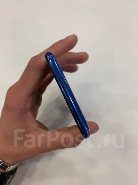 Samsung Galaxy A70. �/�, �����, 3G, 4G LTE, Dual-SIM, ����������, NFC ����