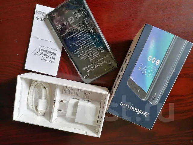 Asus ZenFone Live ZB501KL. �/�, 32 ��, ������, 4G LTE, Dual-SIM ����