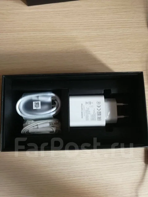 Huawei Mate 20. �/�, �����, 3G, 4G LTE, Dual-SIM, NFC ����