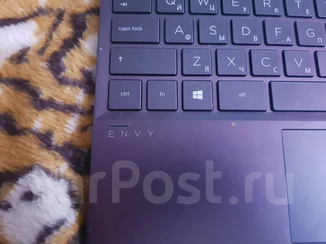 HP Envy. 13.3", 2����, ��� 4 ��, ���� 128���, WiFi: 1, Bluetooth: 1, ����������� �� 8��. ����