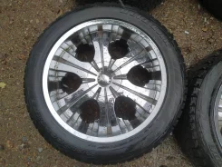 MOMO Twin. 9.5x22", 6x139.7, ET10, �� 110���. ����