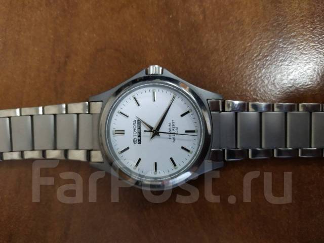 Часы камри 40
