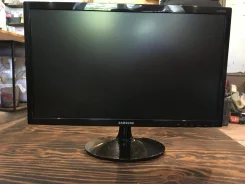 Samsung. 21" ����