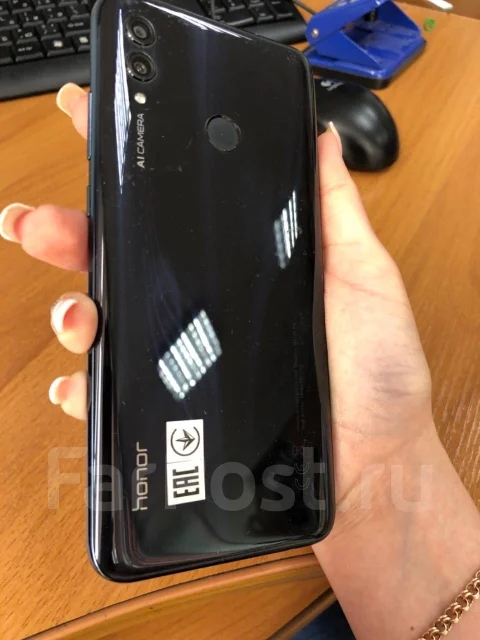 Honor 10 lite. �/�, ������, 3G, 4G LTE ����