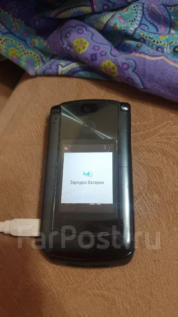 Motorola RAZR2 V8. �/�, �����, 3G ����