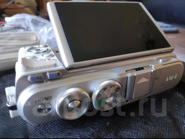 Olympus Pen E-PL9. 15 - 19.9 �� ����