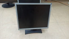 BenQ. 17" ����