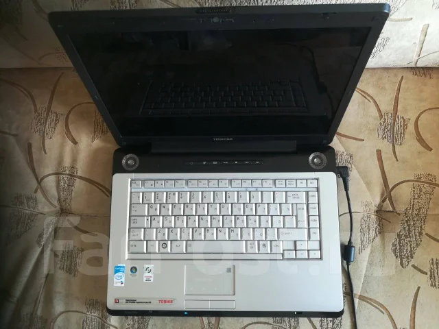 Toshiba Satellite A200. 15.4", ��� 1024 ��, ���� 320���, WiFi: 1 ����