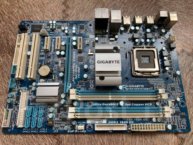 Чем отличается сокет lga775 от plga775