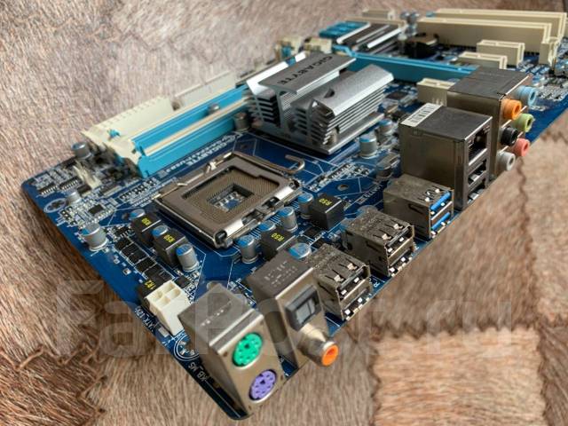 Чем отличается сокет lga775 от plga775