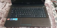 Asus K43. 14", ��� 2048 ��, WiFi ����