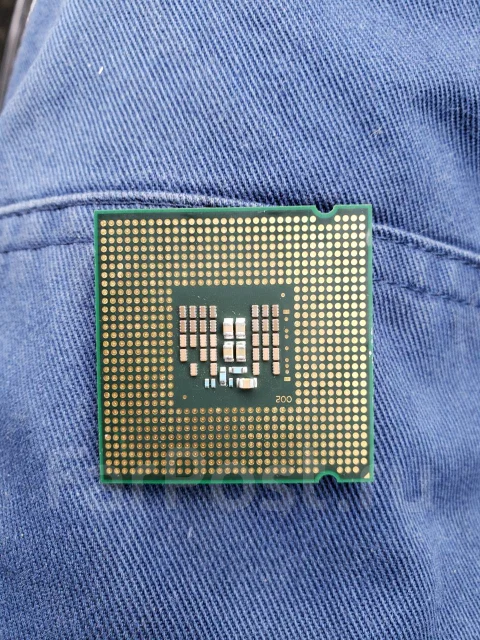 Intel Core 2 Quad Q9400 ����
