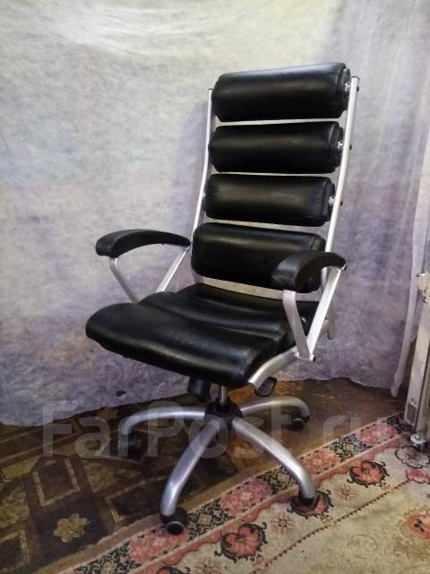 Кресло офисное руководителя, б/у, в наличии. Цена: 3 600₽ во Владивостоке