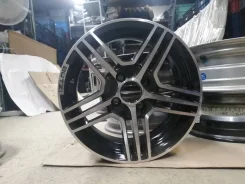 Butzi. 6.0x14", 4x114.3, ET38 ����