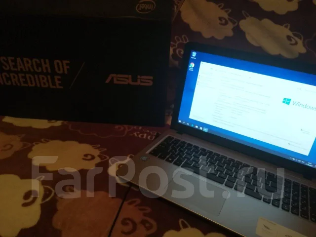 Asus VivoBook. 15.6", 1,1����, ��� 4 ��, ���� 500���, WiFi: 1, Bluetooth: 1, ����������� �� 4��. ����