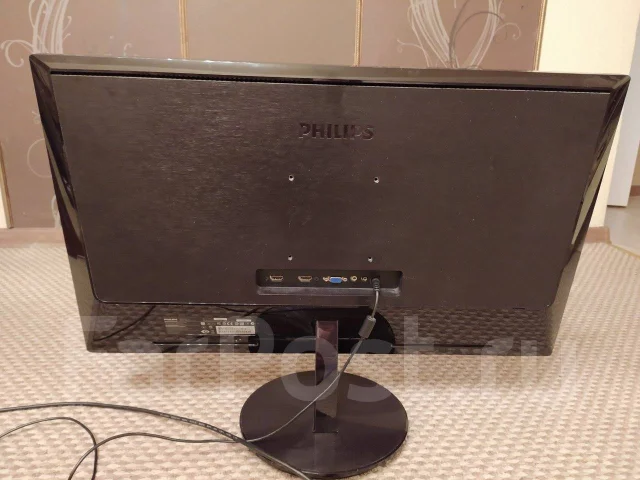 Philips. 28" ����