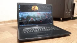 DNS. 17.3", 3,6����, ��� 4 ��, ���� 750���, WiFi: 1, Bluetooth: 1, ����������� �� 2��. ����
