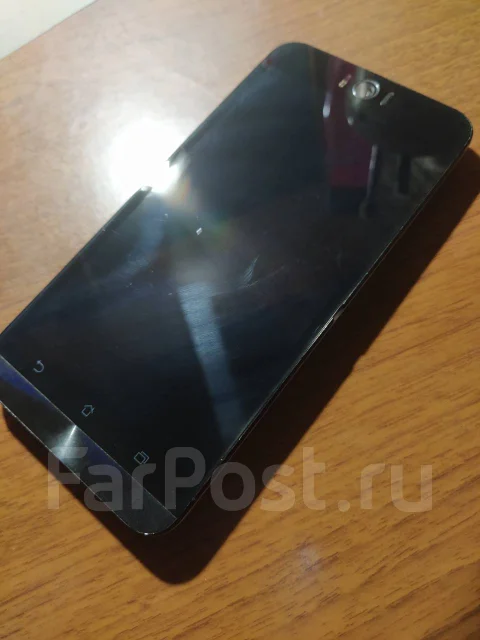 Asus ZenFone Selfie. �/�, �������, 4G LTE, NFC ����