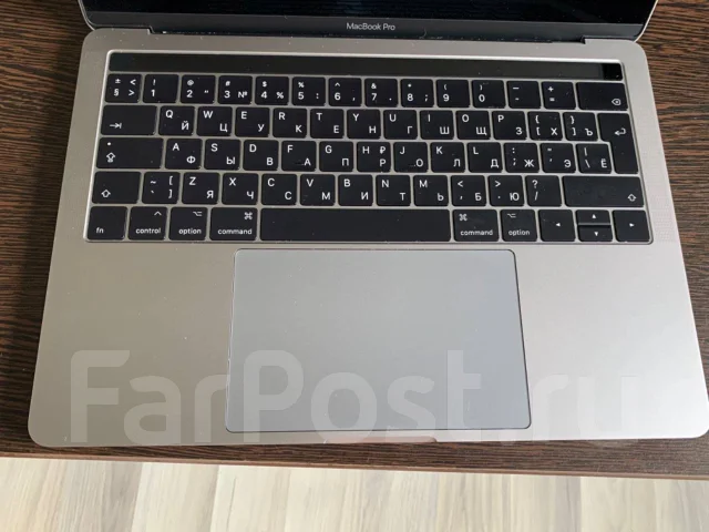 Apple MacBook Pro 13 2018. 13.3", ��� 8 ��, ���� 256���, WiFi: 1, Bluetooth: 1, ����������� �� 10��. ����