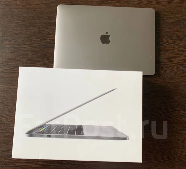 Apple MacBook Pro 13 2018. 13.3", ��� 8 ��, ���� 256���, WiFi: 1, Bluetooth: 1, ����������� �� 10��. ����