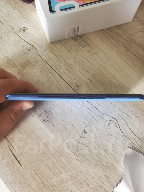 Samsung Galaxy A70. �/�, �����, 3G, 4G LTE, Dual-SIM, NFC ����