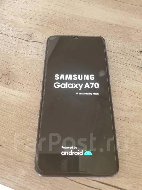 Samsung Galaxy A70. �/�, �����, 3G, 4G LTE, Dual-SIM, NFC ����
