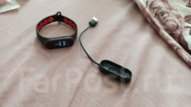 Xiaomi Mi Band 4 ����