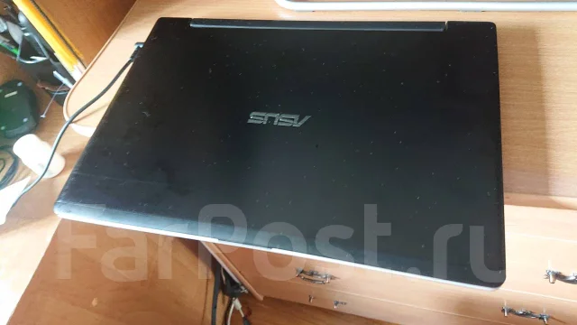 Asus K56C. 15", 2����, ��� 8 ��, ���� 750���, WiFi: 1, Bluetooth: 1, ����������� �� 20��. ����