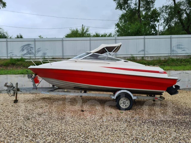 Maxum. 1995 ���, ����� 5,7��., ��������� ������������, 220��.�., ������ ����