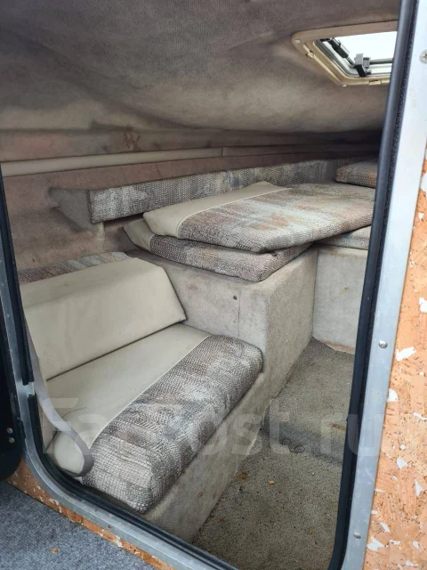 Maxum. 1995 ���, ����� 5,7��., ��������� ������������, 220��.�., ������ ����