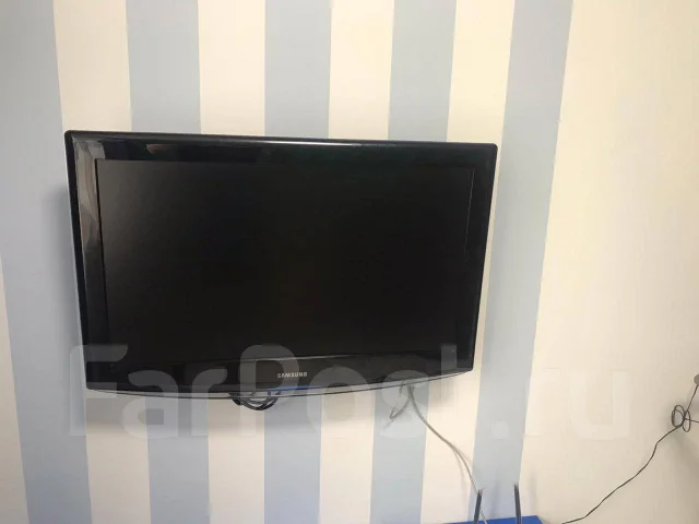 Samsung LE32R81B. LCD (��) ����
