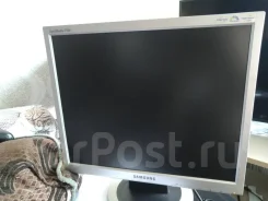 Samsung. 17" ����