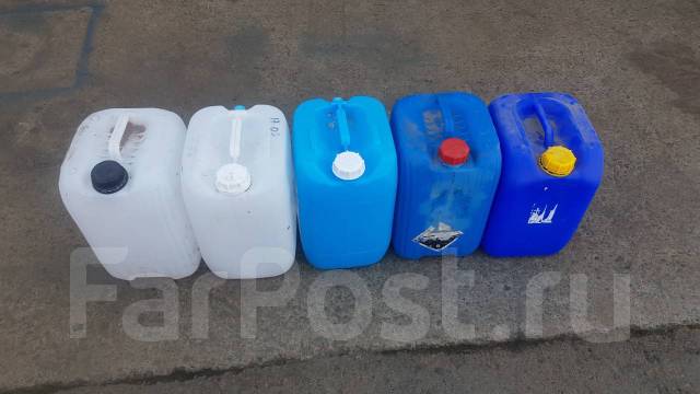 Канистры пластиковые, крепкие 20 литров, для воды, топлива. объем, б/у ...