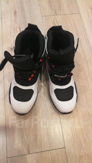 Продам мото кроссовки, новый, в наличии. Цена: 6 000₽ во Владивостоке