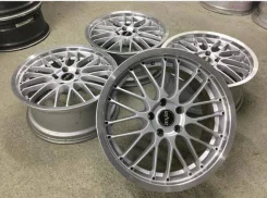 Hinodex Axia. 8.5x18", 5x114.3, ET45 ����