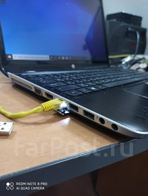 HP Envy dv6. 15.6", 2,4����, ��� 8 ��, ���� 256���, WiFi: 1, Bluetooth: 1, ����������� �� 1��. ����